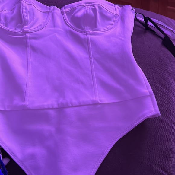 Revolve h:ours Tabitha Bodysuit in White - Picture 6 of 8